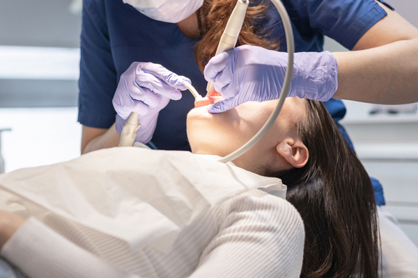 How A General Dentist Uses Periodontics To Save Your Smile